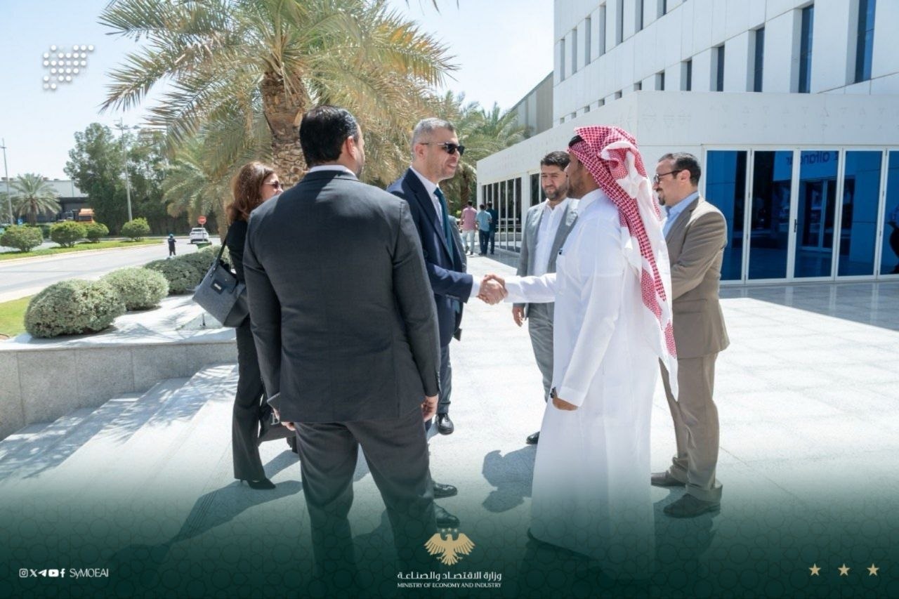 زيارة إلى شركة الفنار والاطلاع على أحدث تقنيات التصنيع وأنظمة ضبط الجودة وفق المعايير الدولية. - 3